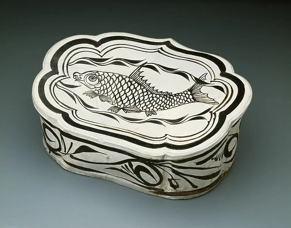 Cloud-Shaped Pillow with Fish, Jin dynasty (1115-1234), 12th  /  13th century