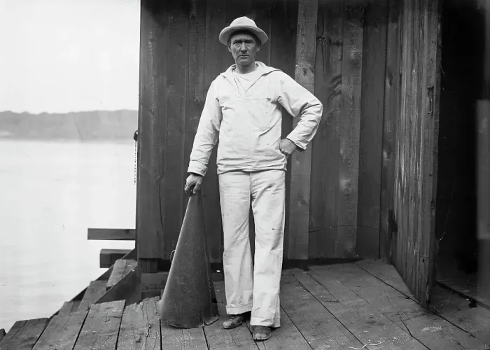 Framed Print : Coach Vail (Wisc) [i.e. Wisconsin], 1913. Creator: Bain News Service