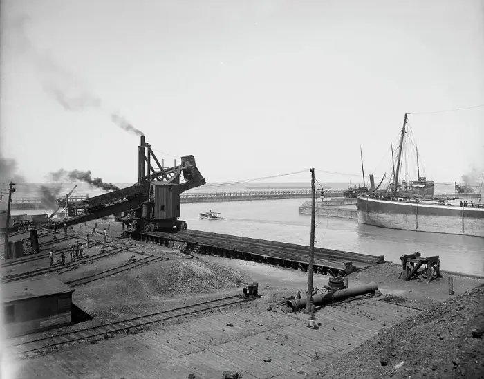 Framed Print : Coal dumping machine, Ashtabula, Ohio, ca 1900. Creator: Unknown Framed Print : Coal dumping machine, Ashtabula, Ohio, ca 1900. Creator: Unknown