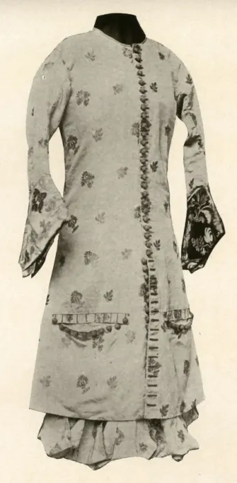 Framed Print : Coat and full breeches of buff brocade with flowers and leaves, c1670, (1937). Creator: Unknown Framed Print : Coat and full breeches of buff brocade with flowers and leaves, c1670, (1937). Creator: Unknown
