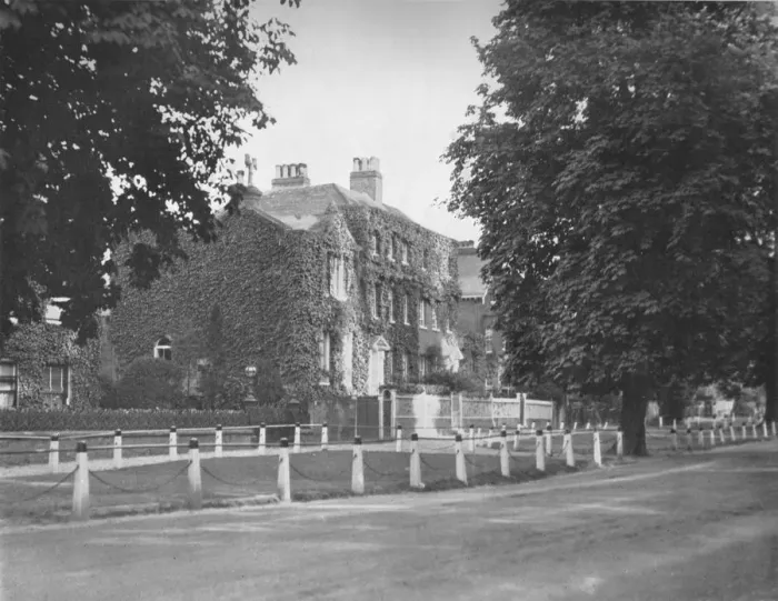 Framed Print : In College Road, Dulwich, (1912) Framed Print : In College Road, Dulwich, (1912)