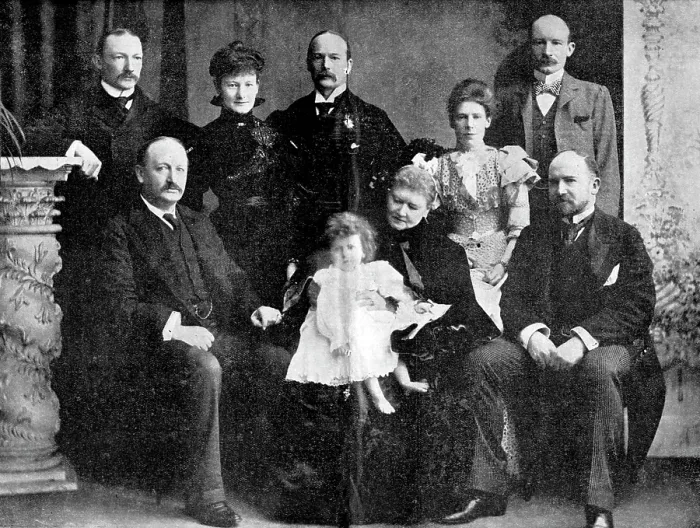 Framed Print : Colonel Robert Baden-Powell and his mother, sister and four brothers, 1900. Creator: Unknown Framed Print : Colonel Robert Baden-Powell and his mother, sister and four brothers, 1900. Creator: Unknown