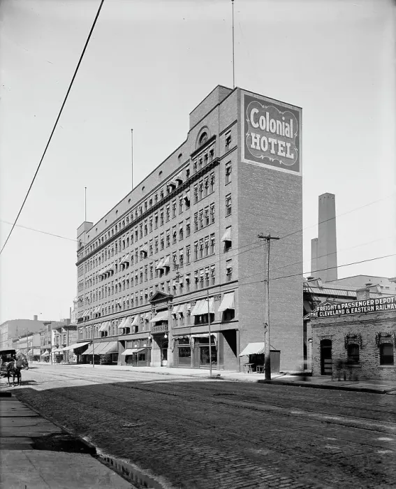 Framed Print : Colonial Hotel, Cleveland, ca 1900. Creator: Unknown Framed Print : Colonial Hotel, Cleveland, ca 1900. Creator: Unknown