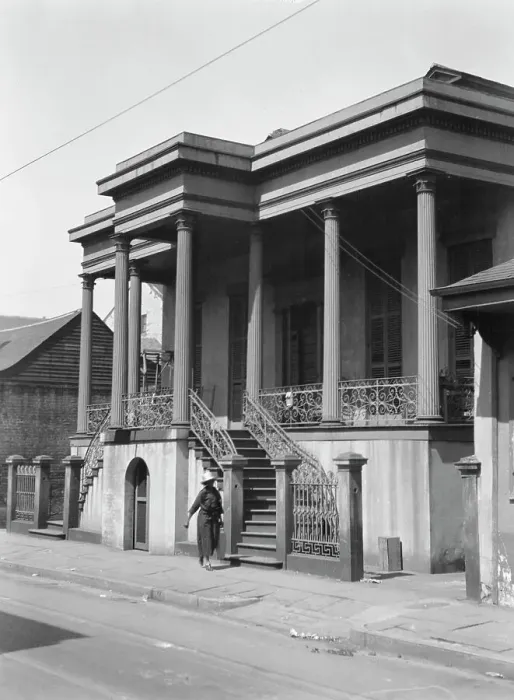 Framed Print : Colonial residence in the Vieux Carre´, New Orleans, between 1920 and 1926. Creator: Arnold Genthe Framed Print : Colonial residence in the Vieux Carre´, New Orleans, between 1920 and 1926. Creator: Arnold Genthe