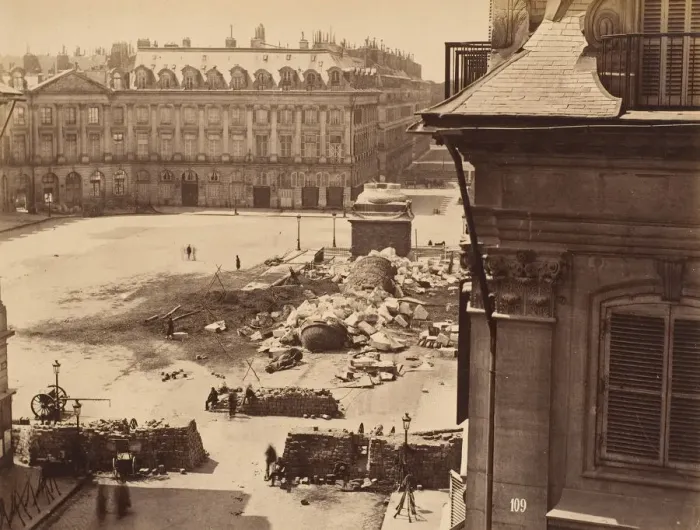 Framed Print : Colonne Vendome, 1871. Creator: Franck Framed Print : Colonne Vendome, 1871. Creator: Franck