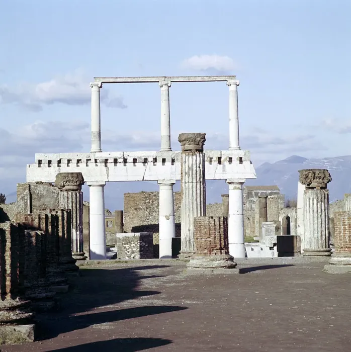 Framed Print : Columns of the Colonnade round the Forumdanc, Pompeii, Italy Framed Print : Columns of the Colonnade round the Forumdanc, Pompeii, Italy