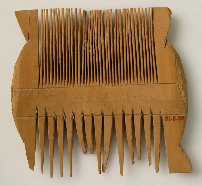Framed Print : Comb, Coptic, 4th century. Creator: Unknown Framed Print : Comb, Coptic, 4th century. Creator: Unknown