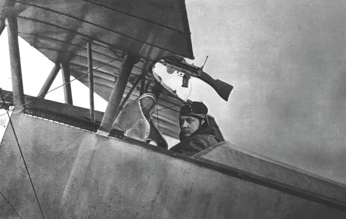 Framed Print : Combat Aerien; Guynemer; Le jeune heros sur son Nieuport de Chasse, 1917. Creator: Unknown Framed Print : Combat Aerien; Guynemer; Le jeune heros sur son Nieuport de Chasse, 1917. Creator: Unknown