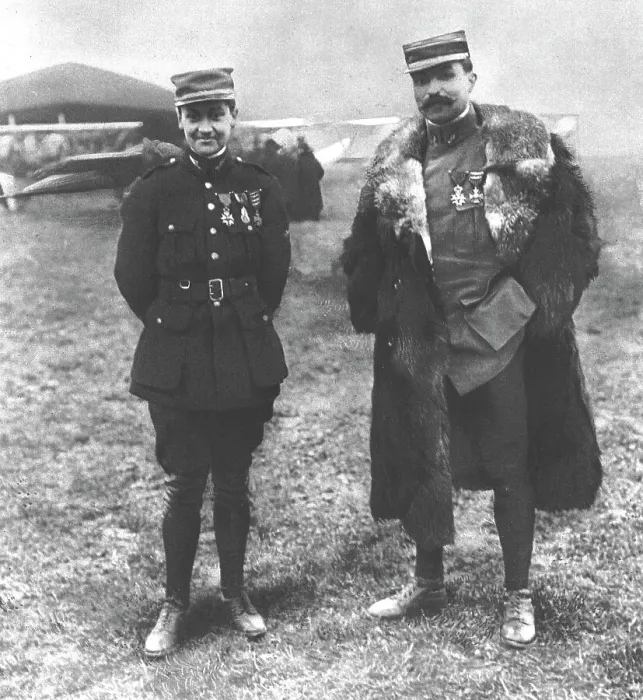 Framed Print : Combat Aerien; Guynemer, sergent, photographie avec le capitaine Brocard... 1916. Creator: Unknown Framed Print : Combat Aerien; Guynemer, sergent, photographie avec le capitaine Brocard... 1916. Creator: Unknown