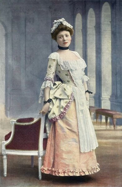 Comedie-Francaise. Mlle. Marie Leconte. Role de Lisette. - Le Jeu De L Amour Et Du Hasard, 1904