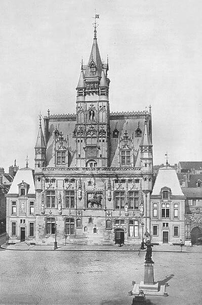Compiegne: The Hotel de Ville, 1914