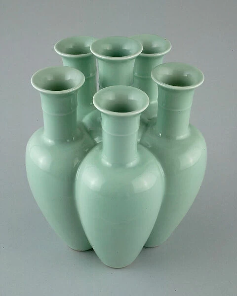 Compound Vase with Six Trumpet-Shaped Necks, Qing dynasty, Qianlong reign (1736-1795)