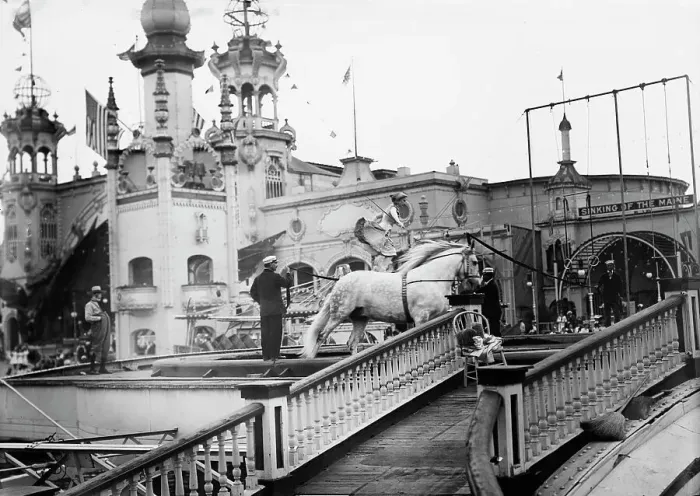 Framed Print : Coney Island, Open air circus, between c1910 and c1915. Creator: Bain News Service Framed Print : Coney Island, Open air circus, between c1910 and c1915. Creator: Bain News Service