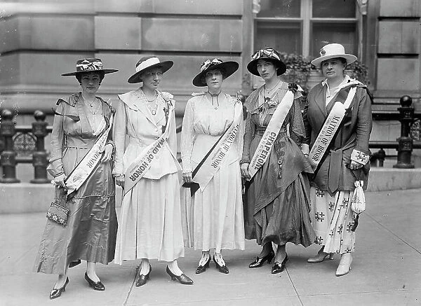 Confederate Reunion - Maid And Matrons of Honor From Memphis, 1917. Creator: Harris & Ewing. Confederate Reunion - Maid And Matrons of Honor From Memphis, 1917. Creator: Harris & Ewing