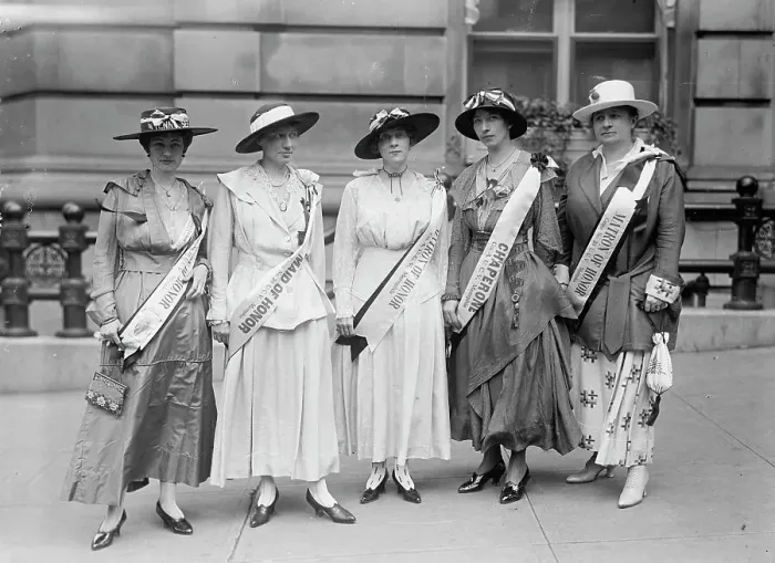 Framed Print : Confederate Reunion - Maid And Matrons of Honor From Memphis, 1917. Creator: Harris & Ewing. Confederate Reunion - Maid And Matrons of Honor From Memphis, 1917. Creator: Harris & Ewing Framed Print : Confederate Reunion - Maid And Matrons of Honor From Memphis, 1917. Creator: Harris & Ewing. Confederate Reunion - Maid And Matrons of Honor From Memphis, 1917. Creator: Harris & Ewing