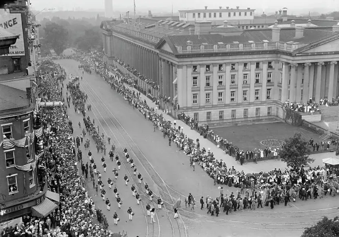 Framed Print : Confederate Reunion - Parade, 1917. Creator: Harris & Ewing. Confederate Reunion - Parade, 1917. Creator: Harris & Ewing Framed Print : Confederate Reunion - Parade, 1917. Creator: Harris & Ewing. Confederate Reunion - Parade, 1917. Creator: Harris & Ewing
