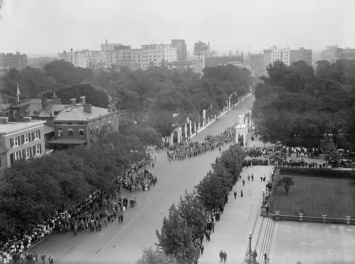 Framed Print : Confederate Reunion - Parade, 1917. Creator: Harris & Ewing. Confederate Reunion - Parade, 1917. Creator: Harris & Ewing Framed Print : Confederate Reunion - Parade, 1917. Creator: Harris & Ewing. Confederate Reunion - Parade, 1917. Creator: Harris & Ewing