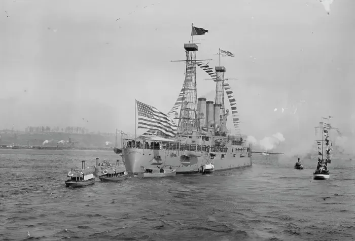 Framed Print : CONNECTICUT U.S.N. saluting MAYFLOWER, 1914. Creator: Bain News Service Framed Print : CONNECTICUT U.S.N. saluting MAYFLOWER, 1914. Creator: Bain News Service