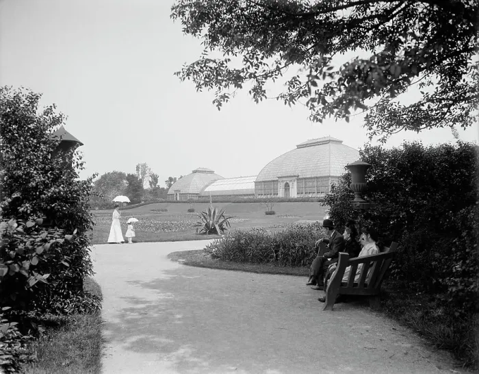 Framed Print : Conservatory, Washington Park, Chicago, Ill. between 1900 and 1910. Creator: Unknown Framed Print : Conservatory, Washington Park, Chicago, Ill. between 1900 and 1910. Creator: Unknown
