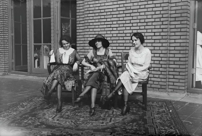 Framed Print : Constance Furman, Virginia Wynn, Irene Jones, between c1915 and c1920. Creator: Bain News Service Framed Print : Constance Furman, Virginia Wynn, Irene Jones, between c1915 and c1920. Creator: Bain News Service