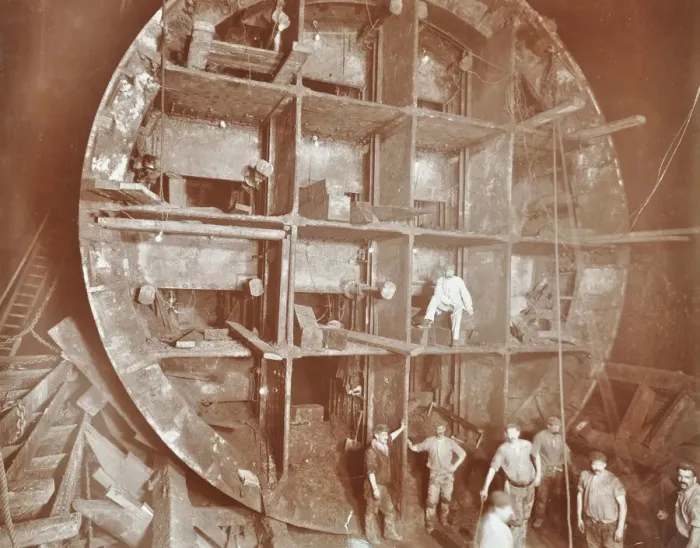 Framed Print : Construction of the Rotherhithe Tunnel, Bermondsey, London, November 1906 Framed Print : Construction of the Rotherhithe Tunnel, Bermondsey, London, November 1906