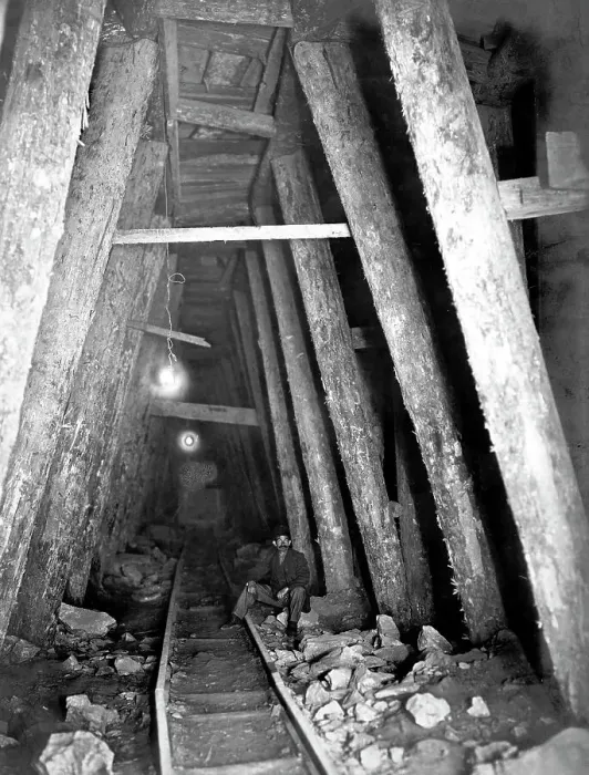 Framed Print : Construction of a Tunnel, 1900-1904. Creator: Unknown Framed Print : Construction of a Tunnel, 1900-1904. Creator: Unknown