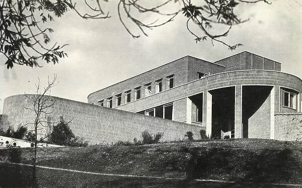 The Contemporary Idiom Brick House at Hampstead, London, 1941. Creator: Unknown