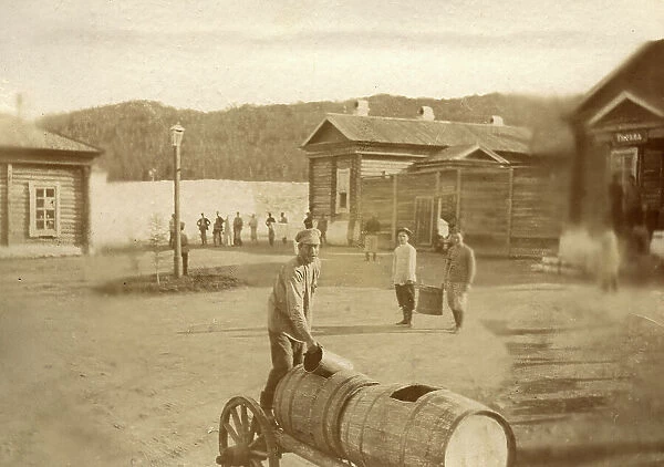 Convicts at Work, 1906-1911. Creator: Isaiah Aronovich Shinkman
