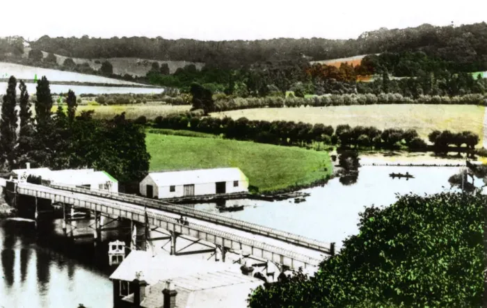 Framed Print : Cookham, Berkshire, 1926. Artist: Cavenders Ltd Framed Print : Cookham, Berkshire, 1926. Artist: Cavenders Ltd