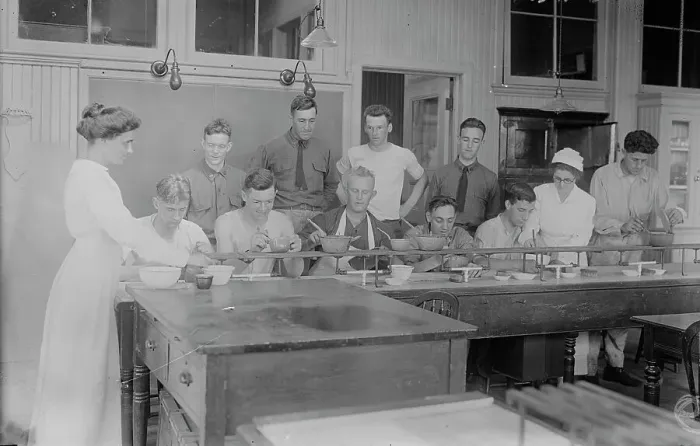 Framed Print : Cooking, Pratt Institute, Miss Hanks [i.e. Hanko] & Miss Kierstead, 26 Aug 1917. Creator: Bain News Service. Cooking, Pratt Institute, Miss Hanks [i.e. Hanko] & Miss Kierstead, 26 Aug 1917. Creator: Bain News Service