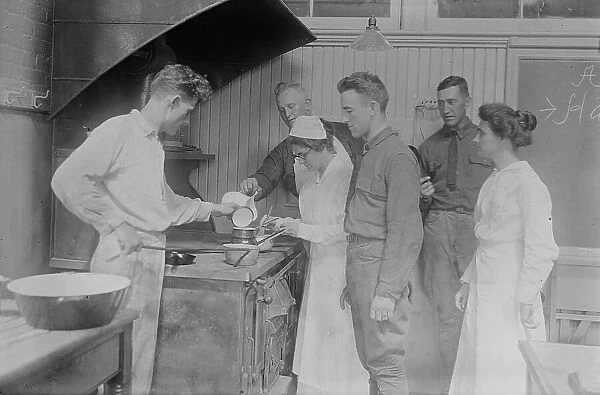 Cooking, Pratt Institute, Misses Kierstead & Hanks, 13 Aug 1917. Creator: Bain News Service. Cooking, Pratt Institute, Misses Kierstead & Hanks, 13 Aug 1917. Creator: Bain News Service