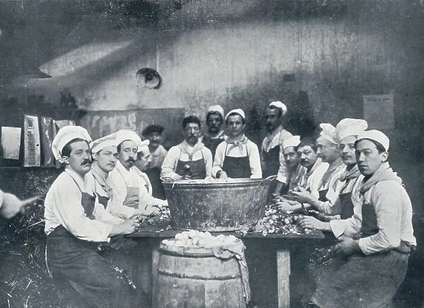 Some of the cooks preparing the soup at the Messagerie Van Gand, c1914