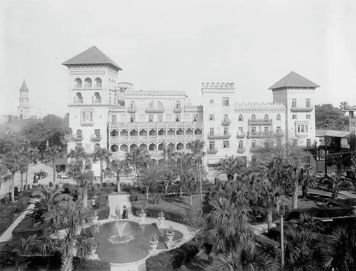 Framed Print : The Cordova, St. Augustine, Fla. c.between 1910 and 1920. Creator: Unknown Framed Print : The Cordova, St. Augustine, Fla. c.between 1910 and 1920. Creator: Unknown