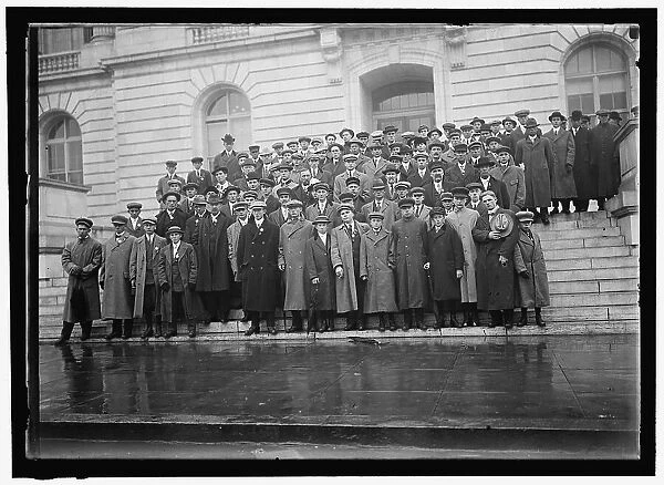 Corn growers on steps of House office building; Stafford of Wisconsin... between 1910 and 1917. Creator: Harris & Ewing. Corn growers on steps of House office building; Stafford of Wisconsin... between 1910 and 1917. Creator: Harris & Ewing