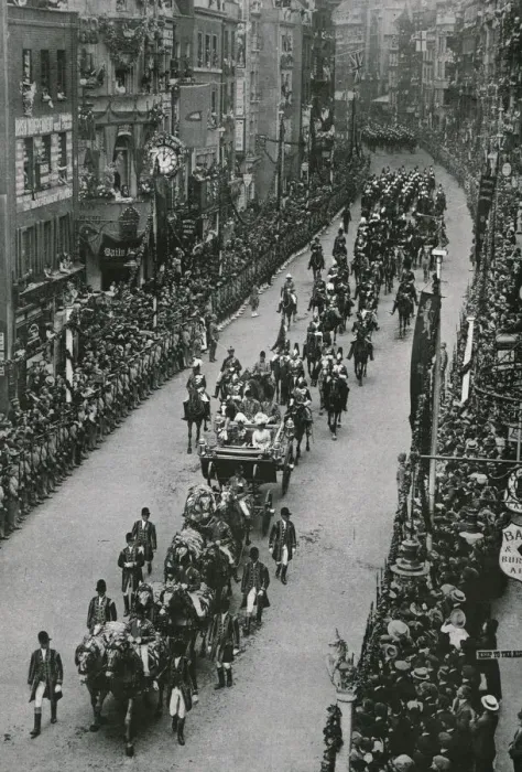Framed Print : Coronation of King George V and Queen Mary, London, 1911. Creator: Unknown Framed Print : Coronation of King George V and Queen Mary, London, 1911. Creator: Unknown