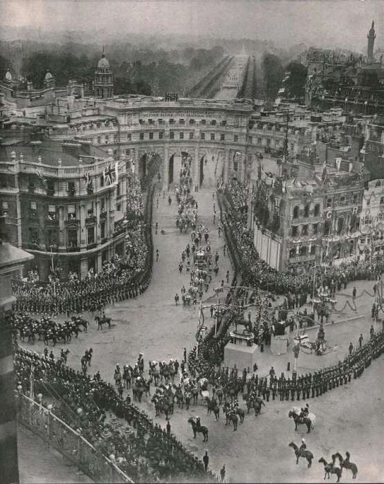 Framed Print : Coronation of King George V and Queen Mary, London, 1911. Creator: Unknown Framed Print : Coronation of King George V and Queen Mary, London, 1911. Creator: Unknown