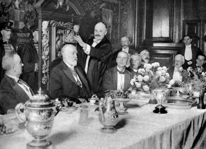 Framed Print : The coronation of the master of the Girdlers Company, London, 1926-1927 Framed Print : The coronation of the master of the Girdlers Company, London, 1926-1927
