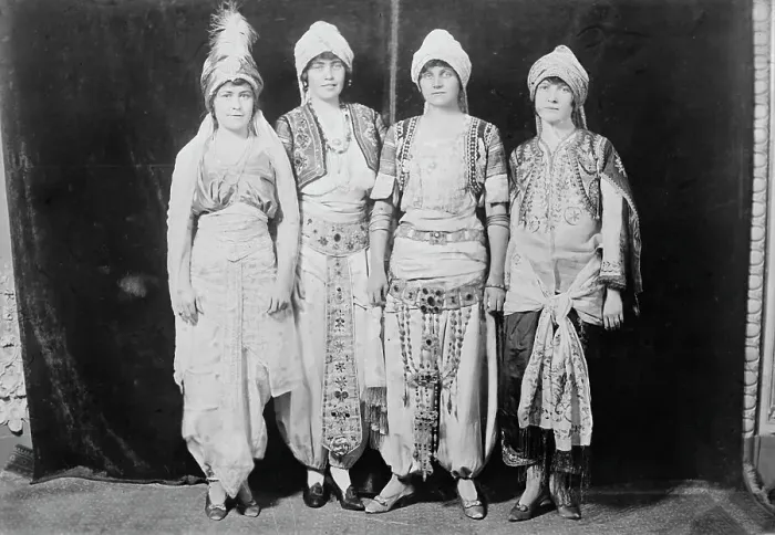 Framed Print : In costume: Ruth Deming, Helen Watson, Dorothy Thurston, Kathleen Dunn, between c1915 and c1920. Creator: Bain News Service Framed Print : In costume: Ruth Deming, Helen Watson, Dorothy Thurston, Kathleen Dunn, between c1915 and c1920. Creator: Bain News Service