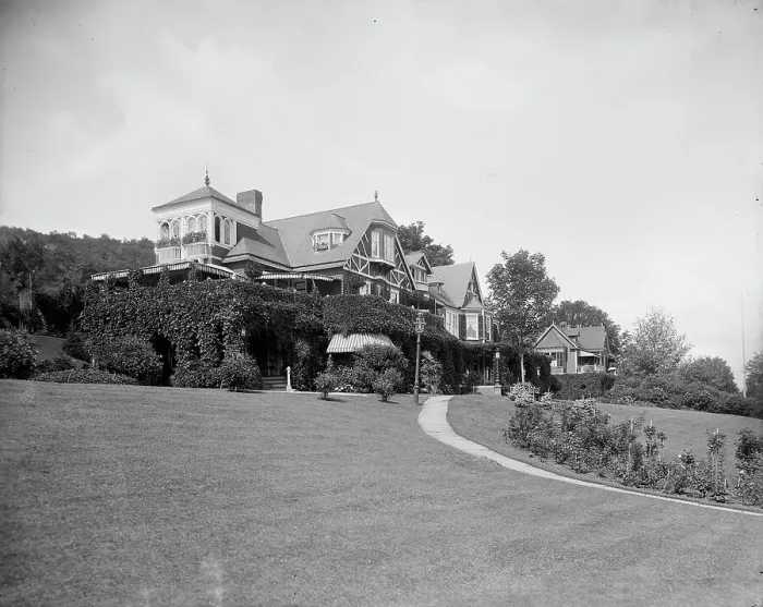 Framed Print : Cottage of Mr. Fleischmann, Fleischmann's, Catskill Mountains, N.Y. between 1900 and 1906. Creator: Unknown Framed Print : Cottage of Mr. Fleischmann, Fleischmann's, Catskill Mountains, N.Y. between 1900 and 1906. Creator: Unknown