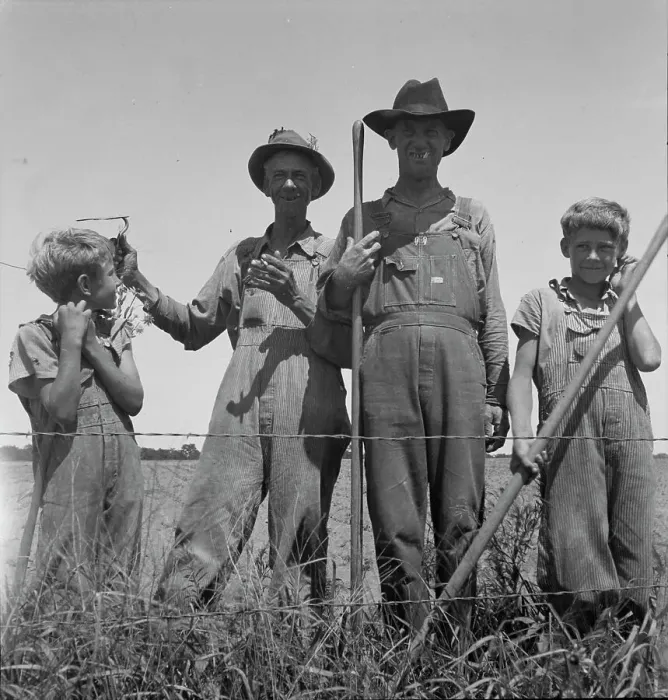 Framed Print : Cotton farmers near Oil City, Carter County, Oklahoma, 1937. Creator: Dorothea Lange Framed Print : Cotton farmers near Oil City, Carter County, Oklahoma, 1937. Creator: Dorothea Lange