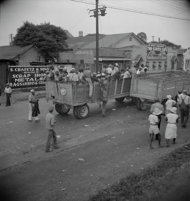 Framed Print : Cotton hoers from Memphis, Tennessee are carried by trucks to the Arkansas plantations, 1937. Creator: Dorothea Lange Framed Print : Cotton hoers from Memphis, Tennessee are carried by trucks to the Arkansas plantations, 1937. Creator: Dorothea Lange