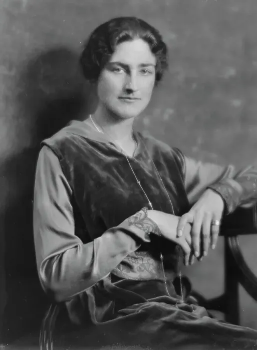 Framed Print : Cotton, L. Miss, portrait photograph, 1916. Creator: Arnold Genthe Framed Print : Cotton, L. Miss, portrait photograph, 1916. Creator: Arnold Genthe