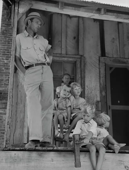 Framed Print : Cotton sharecropper family near Cleveland, Mississippi, 1937. Creator: Dorothea Lange Framed Print : Cotton sharecropper family near Cleveland, Mississippi, 1937. Creator: Dorothea Lange