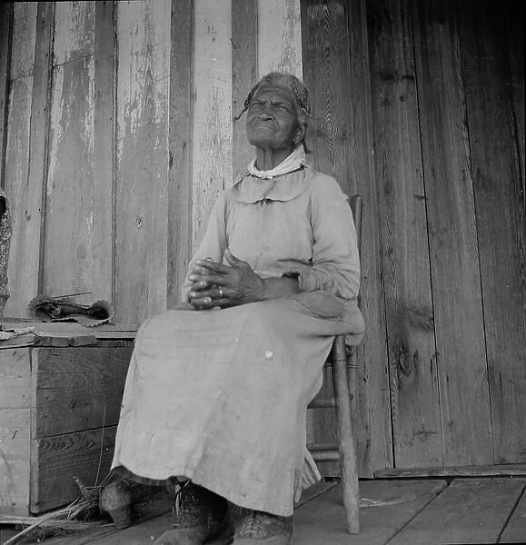 Cotton sharecropper, Mississippi, 1937. Creator: Dorothea Lange