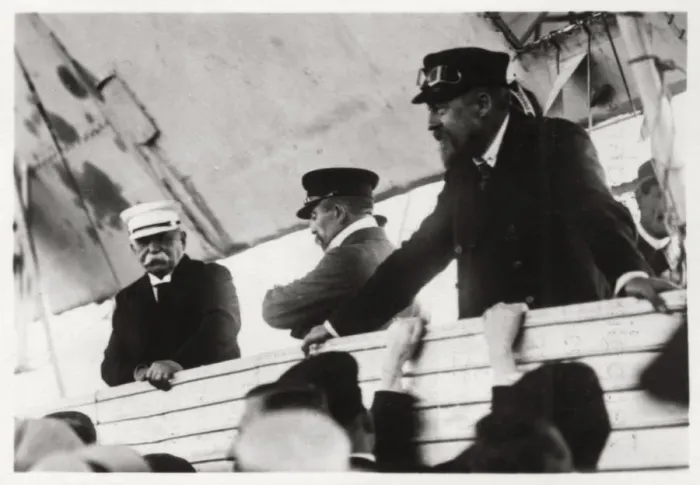 Framed Print : Count Zeppelin and Dr Eckener in a Zeppelin gondola, Schwaben, Germany, c1908-1917 (1933) Framed Print : Count Zeppelin and Dr Eckener in a Zeppelin gondola, Schwaben, Germany, c1908-1917 (1933)