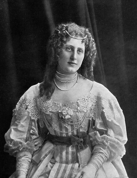 Countess Marguerite Seitern, 1902-1903. Artist: Adele
