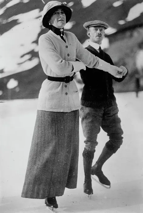 Framed Print : Countess Stradbroke & A. Norum at Murren, between c1910 and c1915. Creator: Bain News Service Framed Print : Countess Stradbroke & A. Norum at Murren, between c1910 and c1915. Creator: Bain News Service