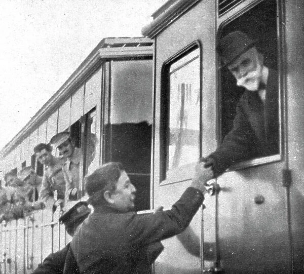 Coup d'etat in Portugal; The head of state defeated and exiled: in the station.. 1917. Creator: Unknown