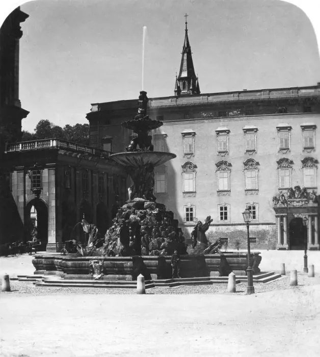 Framed Print : Court fountain and residence, Salzburg, Austria, c1900s. Artist: Wurthle & Sons Framed Print : Court fountain and residence, Salzburg, Austria, c1900s. Artist: Wurthle & Sons