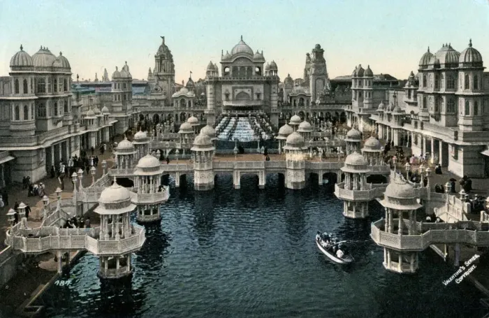 Framed Print : Court of Honour, Imperial International Exhibition, London, 1909. Artist: Valentine & Sons Framed Print : Court of Honour, Imperial International Exhibition, London, 1909. Artist: Valentine & Sons